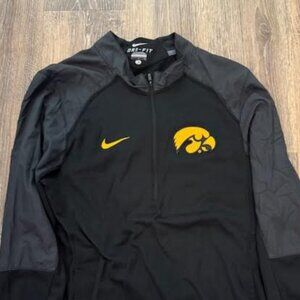 Small Men's Nike DRI-FIT Iowa Hawkeyes 1/4 Zip